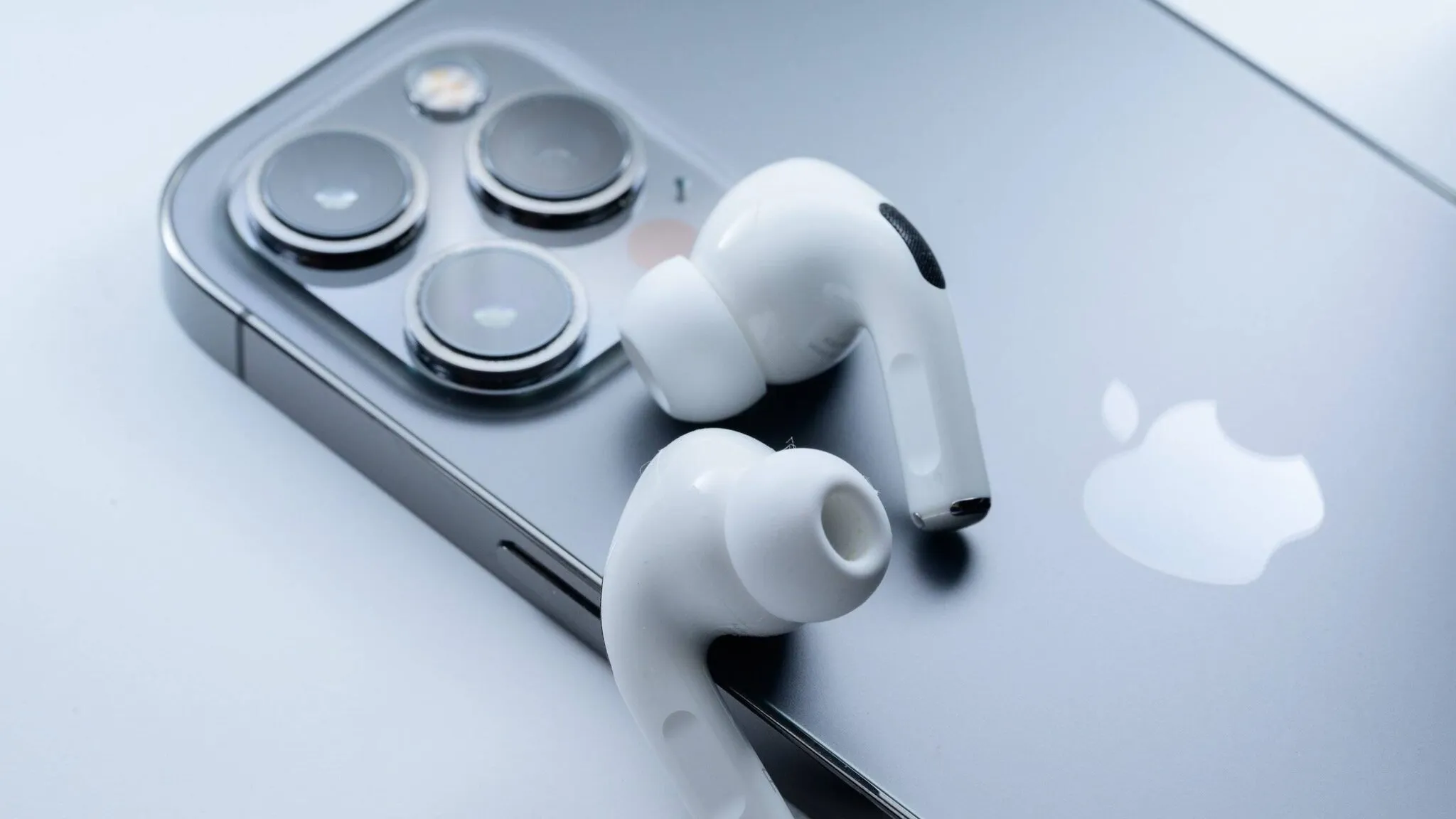 Le nouveau firmware des AirPods pour iOS 17 est sorti