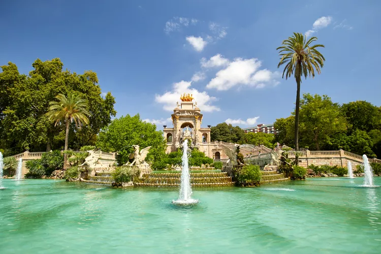 19. Admirer la fontaine de Gaudí au Parc de la Ciutadella