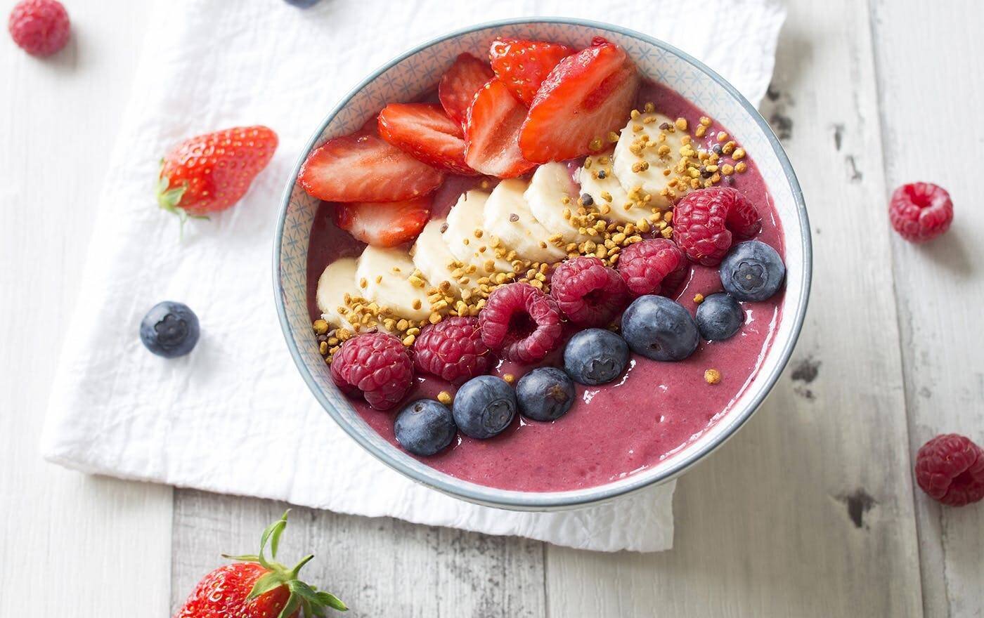 Purée de fruits rouges au yaourt et pollen