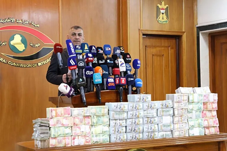 الحكومة العراقية ضبطت قضايا فساد متعدد قبل وبعد سرقة القرن (الصحافة العراقية)