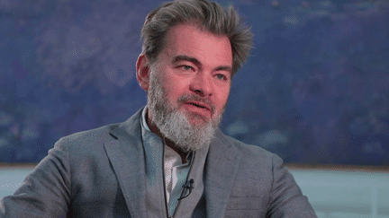 Clovis Cornillac comme Claude Monet