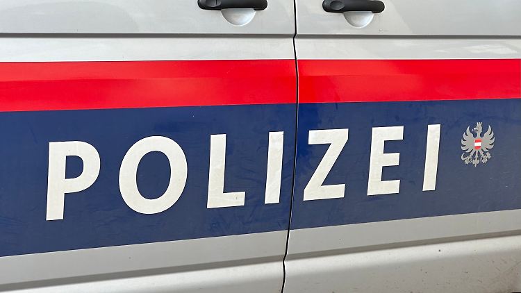 La police suppose que les menaces proviennent d'une même personne.