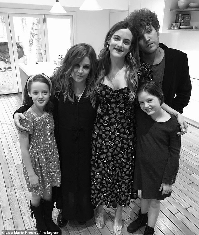 Lisa Marie avec ses enfants en 2019