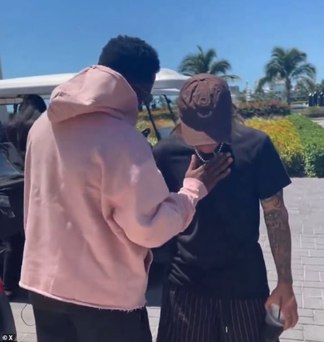 Interaction entre Sean Diddy Combs et Justin Bieber