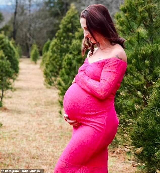 Katie Spinks, dans une excellente santé pendant sa grossesse avec Jolene.