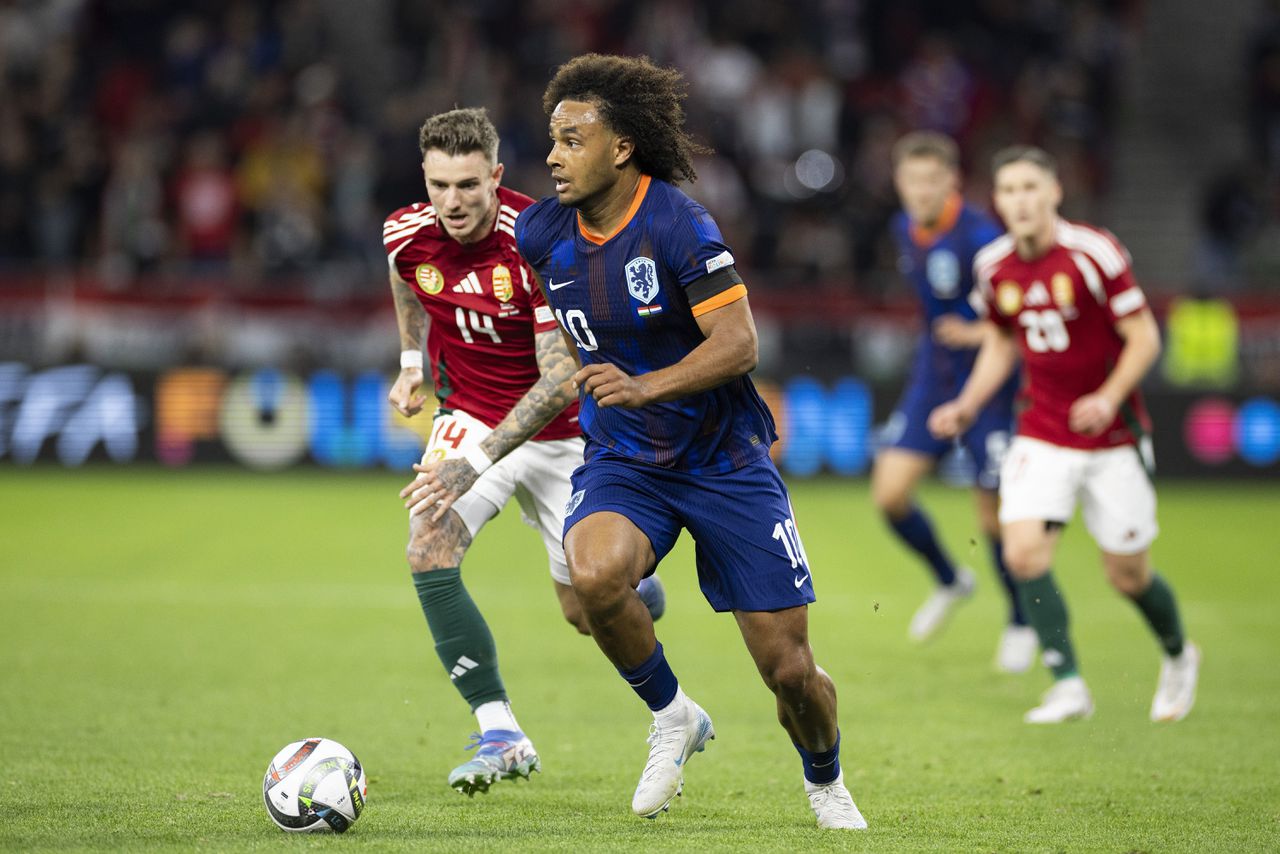 Joshua Zirkzee joue un match difficile.