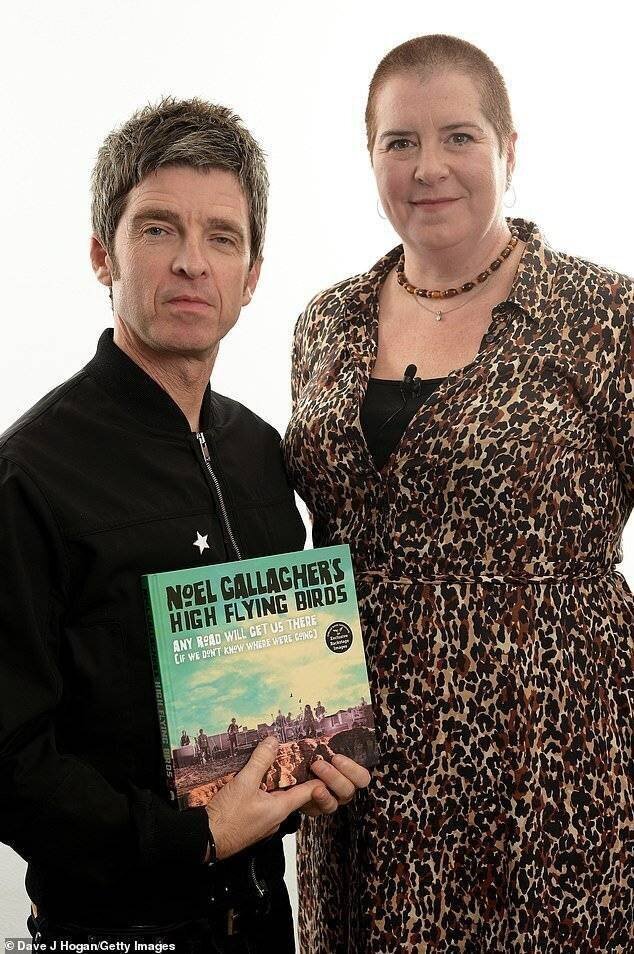 Sharon partage son expérience avec Noel Gallagher lors des dîners