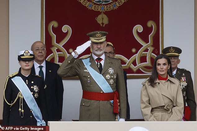 La Famille royale lors du défilé du Jour de Christophe Colomb