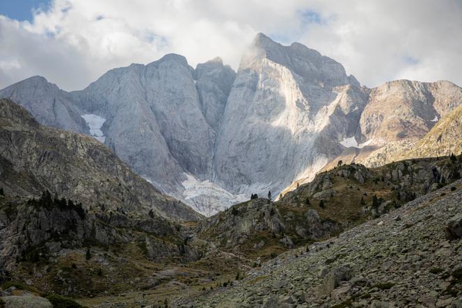 Le glacier des Oulettes de Gaube et le glacier du Petit Vignemale, Cauterets (Hautes-Pyrénées), le 19 septembre 2024.