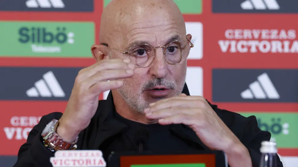 Luis de la Fuente en la rueda de prensa