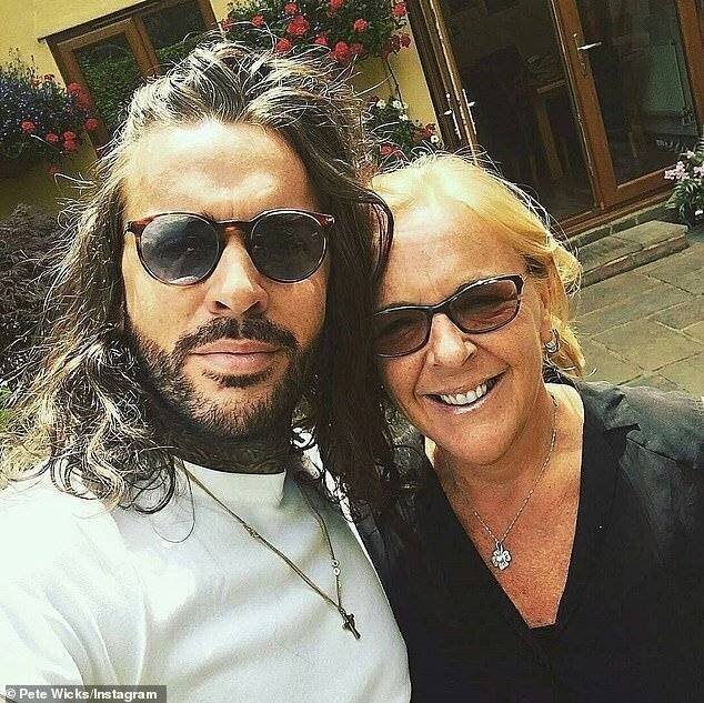 Pete avec sa mère Tracy