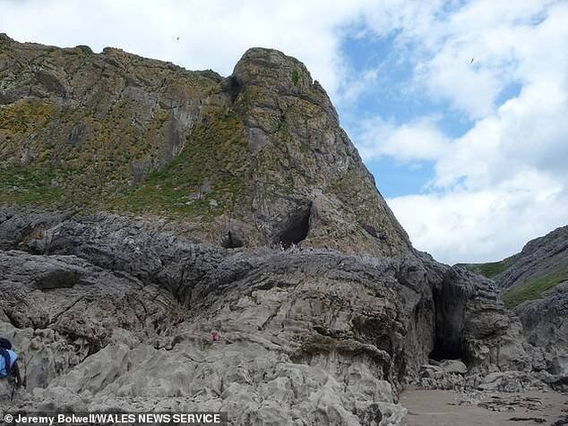 La grotte où la Dame Rouge de Paviland a été découverte.