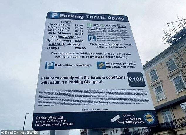 Panneau d'information au parking de Margate.