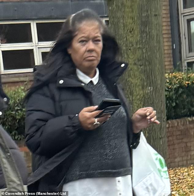 Lynn Dunn attaque son ancien partenaire et une mère enceinte