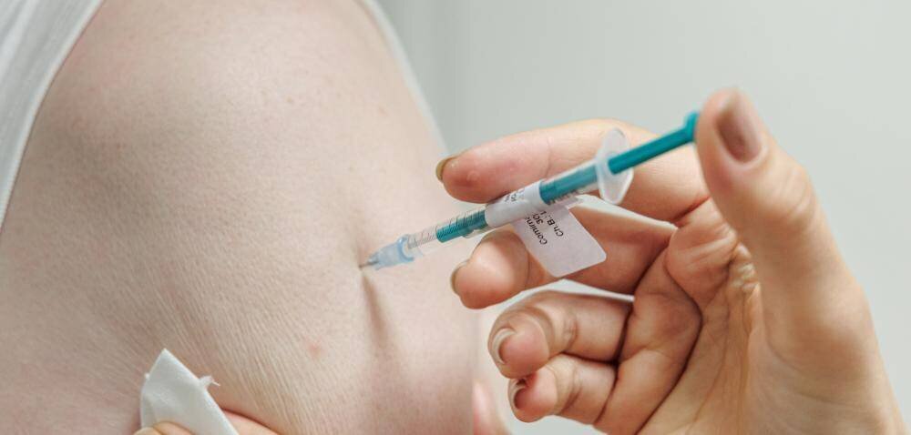 Vaccination sur le bras