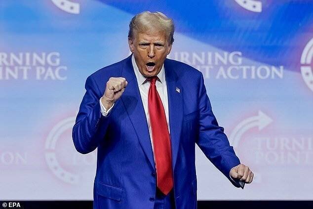 L'équipe Trump affirme que les sondeurs ne mesurent pas la réelle force de son soutien parmi les électeurs de la classe ouvrière.