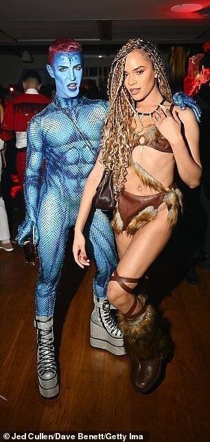 Yasmin Finney en fille des cavernes