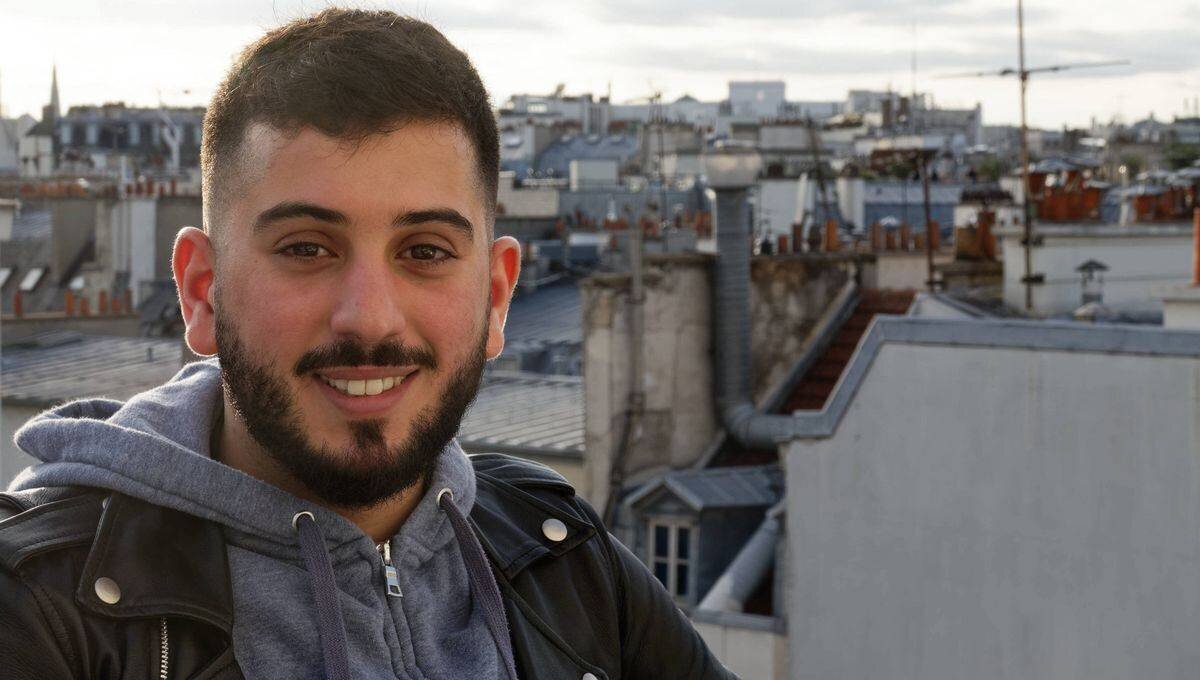 Lyes Louffok est originaire de région parisienne, militant des droits des enfants