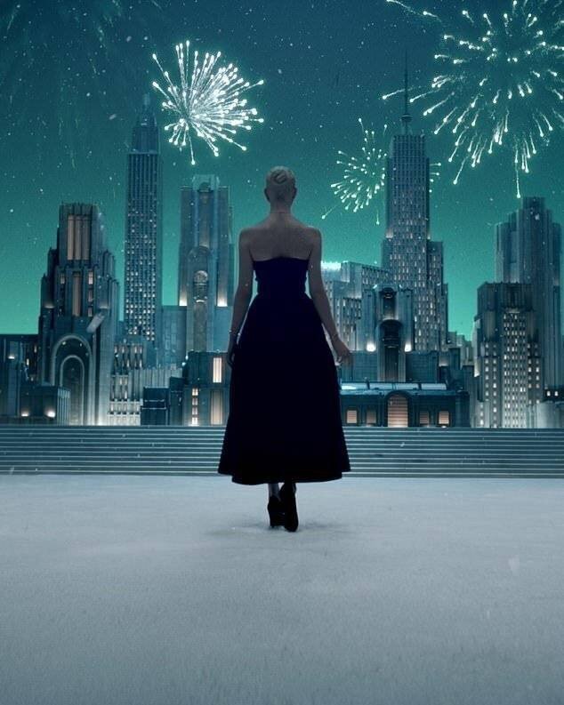 Anya Taylor-Joy dans la campagne festive de Tiffany & Co.