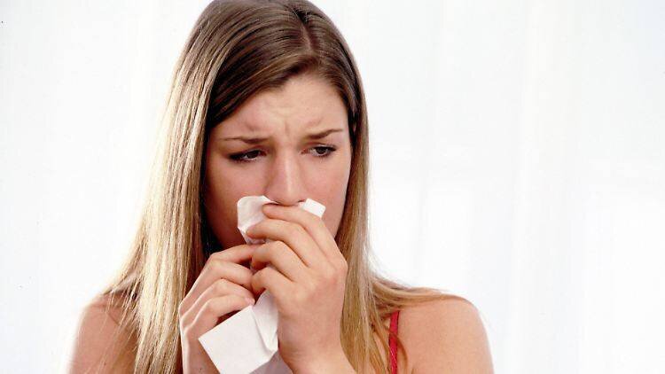 Erkältungen sind lästig. Doch vorsichtig: Nicht alle Ratschläge sind hilfreich.