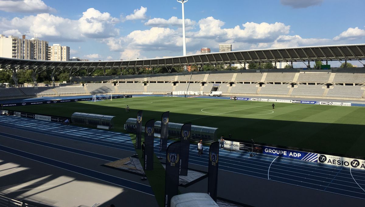 La rixe a éclaté aux abords du stade Charléty entre deux groupes de supporters du Paris FC.