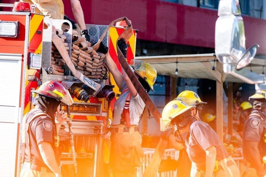 Photo d'un véhicule électrique en feu