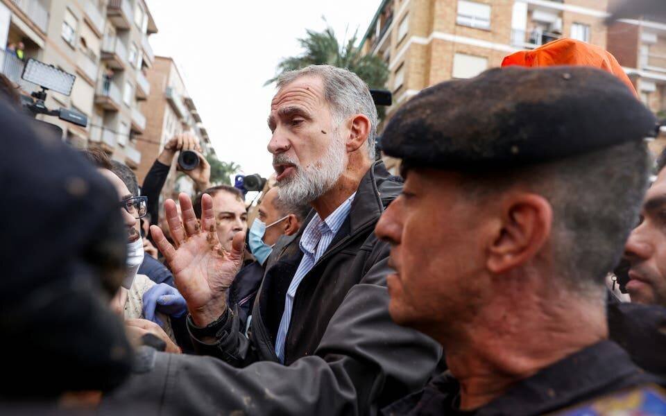 Fermetures d'écoles et d'autoroutes en Catalogne