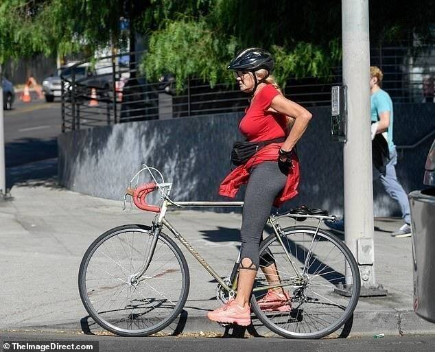 Sally Struthers en pleine forme
