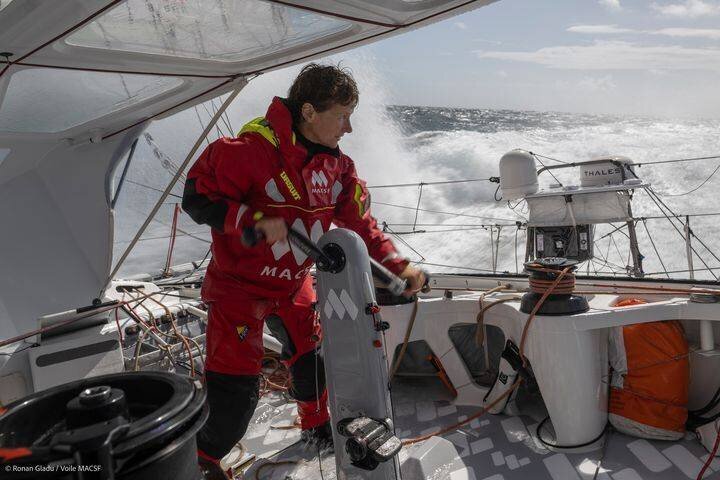 La skippeur Isabelle Joschke qui s'élance pour son deuxième Vendée Globe à bord d'un Imoca 'MACSF'
