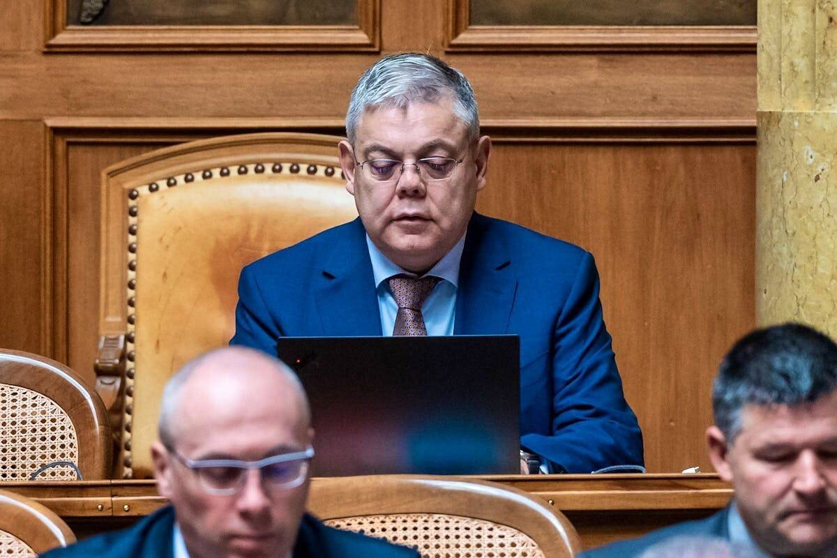 Franz Grüter souligne l'importance d'un équilibre entre liberté et sécurité en cybersécurité.