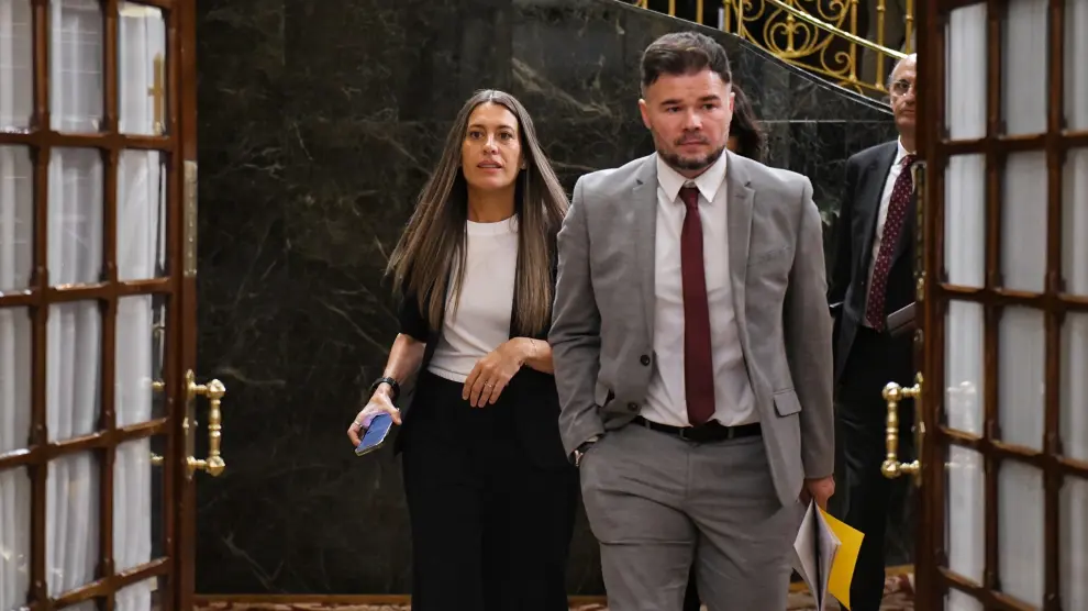 Conflit entre Junts et ERC bloque la réforme fiscale en Espagne