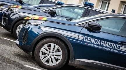 Des véhicules de la gendarmerie nationale, le 25 septembre 2024. Image d'illustration. (LIONEL VADAM / MAXPPP)