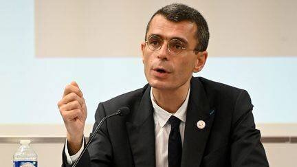 Le juge des enfants Edouard Durand lors d'une réunion publique de la Commission indépendante sur l'inceste et les violences sexuelles faites aux enfants à Nantes le 20 octobre 2021. (JÉRÔME FOUQUET / MAXPPP)