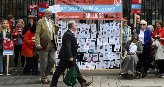 Différents cas d'épuisement post-viral, y compris le Long COVID et le syndrome de fatigue chronique