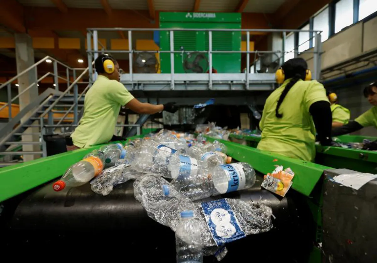 Planta de reciclaje de botellas de plástico