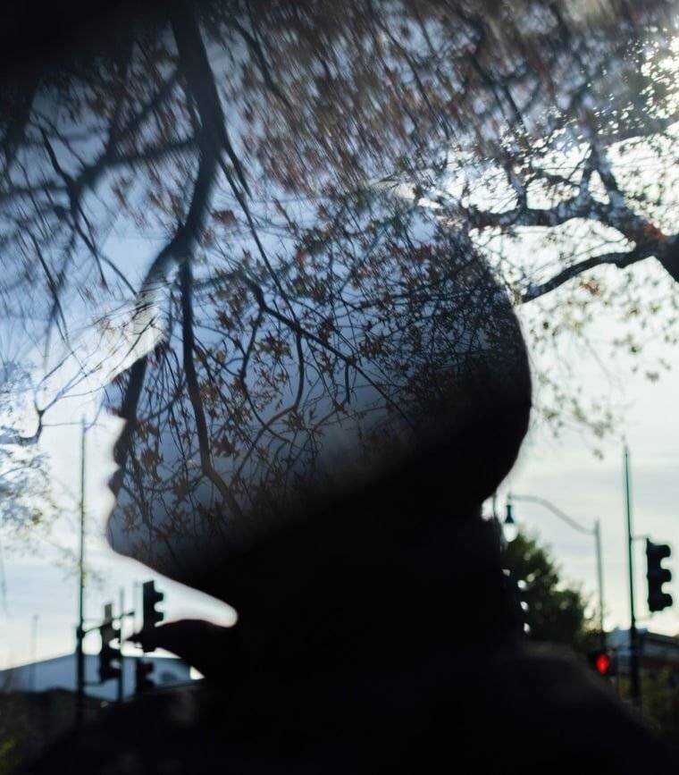 BR poses for an anonymous portrait