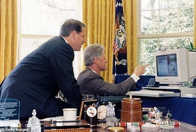 Bill Clinton s'exprime sur les allégations de sabotage