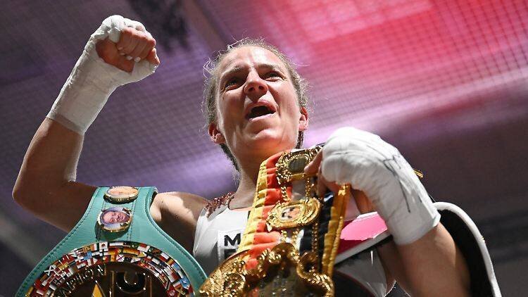 Tina Rupprecht avec ses ceintures