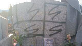 Plusieurs plaintes déposées après la découverte de tags nazis sur des tombes en Isère