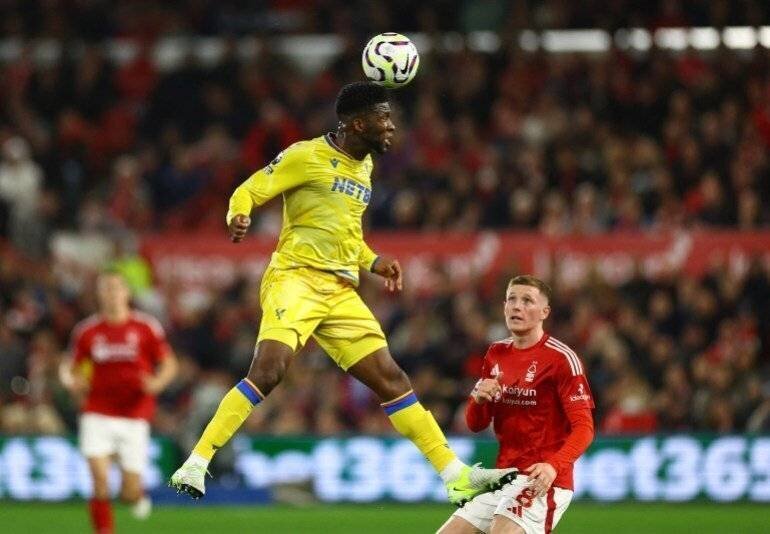 Elliot Anderson durant un match