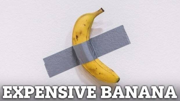 Banane scotchée au mur