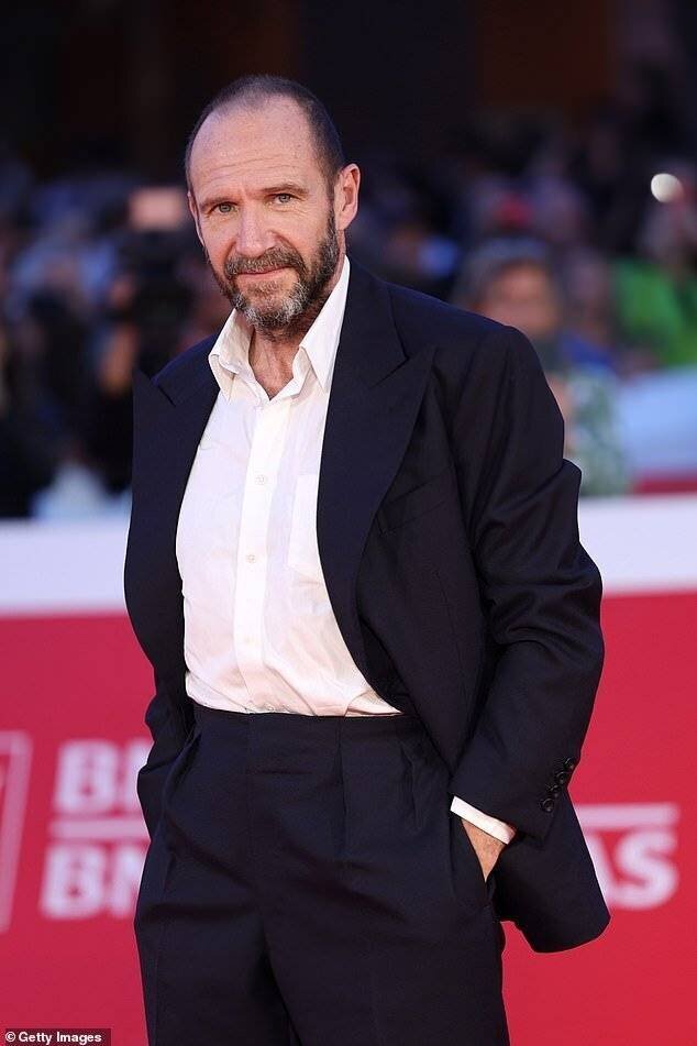 Ralph Fiennes assiste à la première du film 