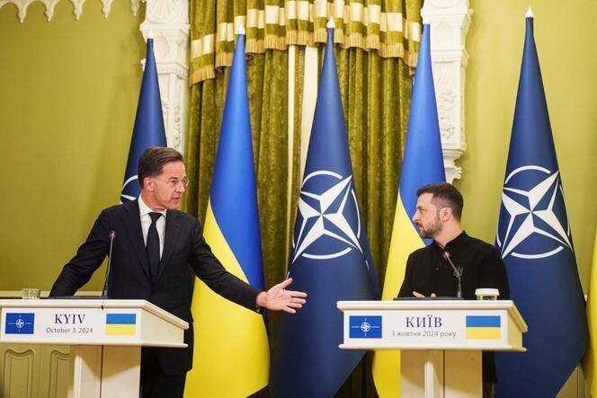 Le président ukrainien, Volodymyr Zelensky (à droite) et le secrétaire général de l’OTAN, Mark Rutte, lors d’une conférence de presse à Kiev, le 3 octobre 2024.