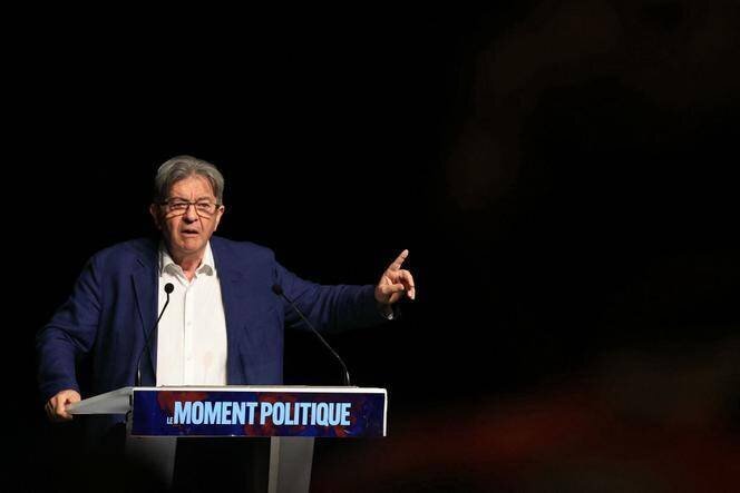 Jean-Luc Mélenchon lors du rassemblement d’été de La France insoumise, à Châteauneuf-sur-Isère (Drôme), le 23 août 2024.