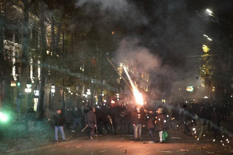 Manifestation à Tbilissi contre la suspension des négociations d'adhésion à l'UE