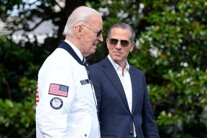 Joe Biden et son fils Hunter, à la Maison Blanche, à Washington, le 26 juillet 2024.