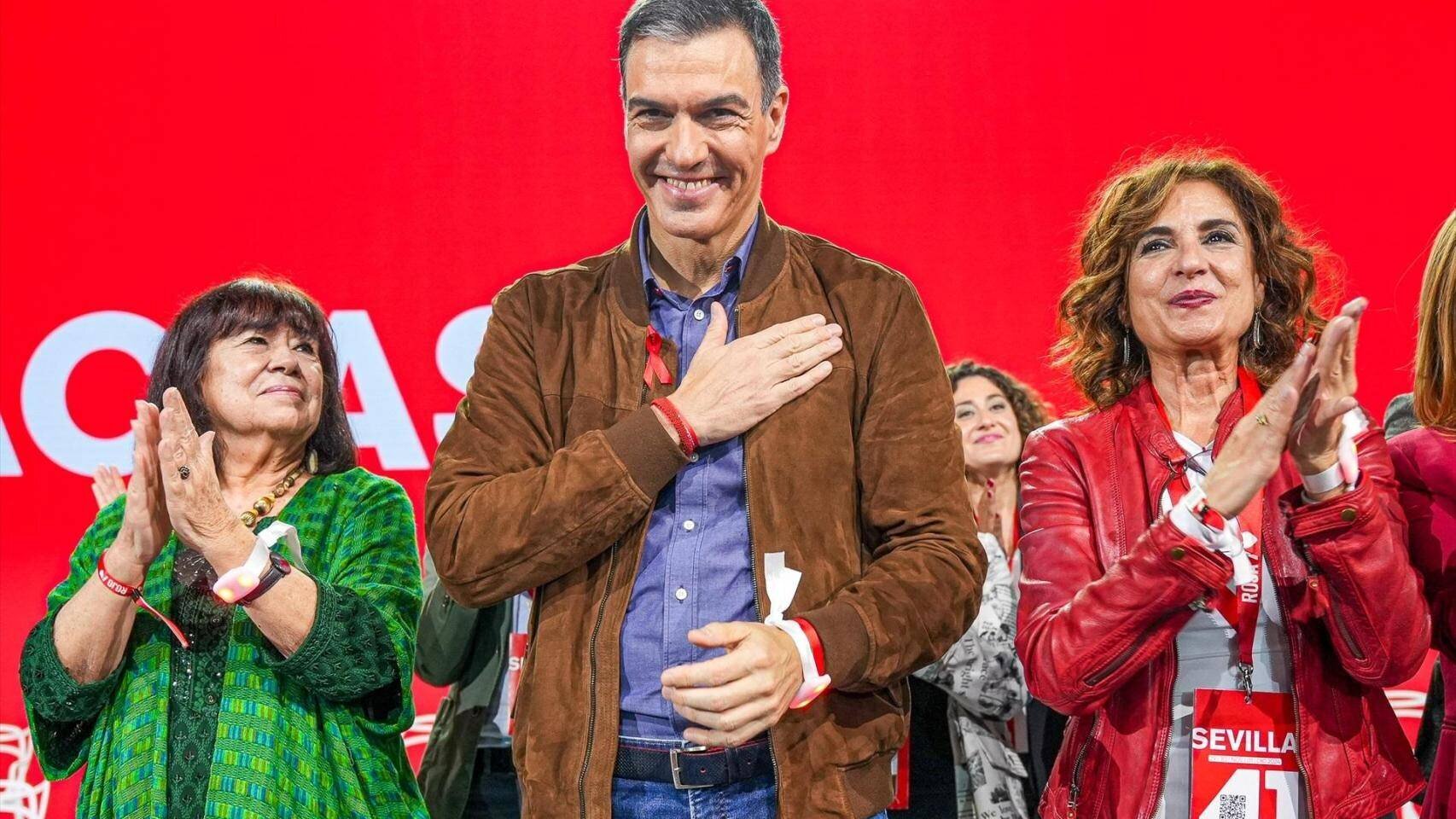 Pedro Sánchez en Séville lors de la clôture du Congrès fédéral du PSOE.