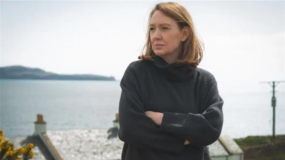 Paula Hawkins regresa con una novela negra sobre el arte: 'Elegí este mundo porque es aún opaco y misterioso'