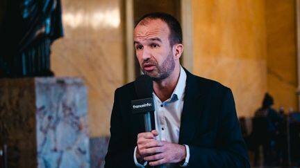 Le député et coordinateur national de LFI Manuel Bompard, à l'Assemblée nationale à Paris, le 28 novembre 2024. (AMAURY CORNU / HANS LUCAS / AFP)