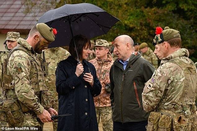John Healey, collègue de Rachel Reeves